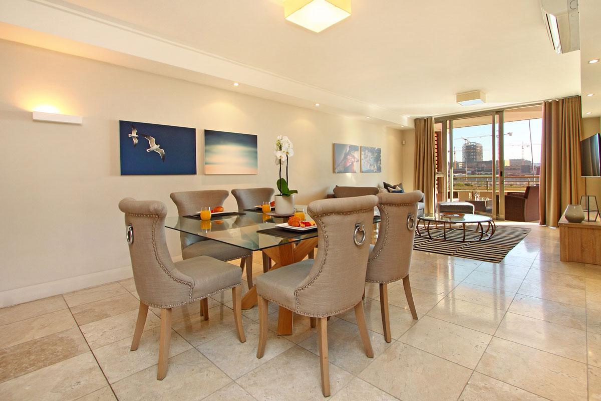 Photo 9 of Canal Quays Porto Vista accommodation in V&A Waterfront, Cape Town with 2 bedrooms and 2 bathrooms