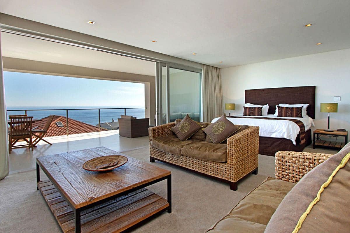 Photo 2 of Villa Blue accommodation in Camps Bay, Cape Town with 5 bedrooms and 5 bathrooms