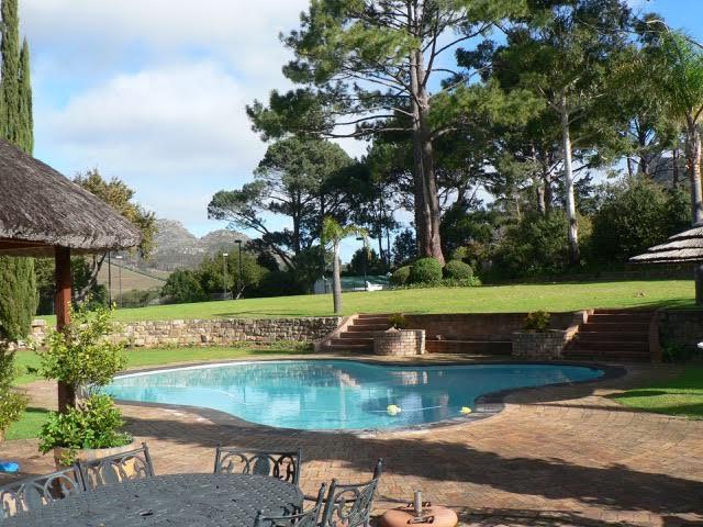 Photo 2 of Capecroft accommodation in Constantia, Cape Town with 7 bedrooms and  bathrooms