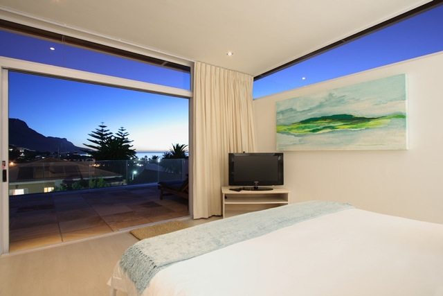 Photo 7 of Casa Bianca accommodation in Camps Bay, Cape Town with 4 bedrooms and 4 bathrooms