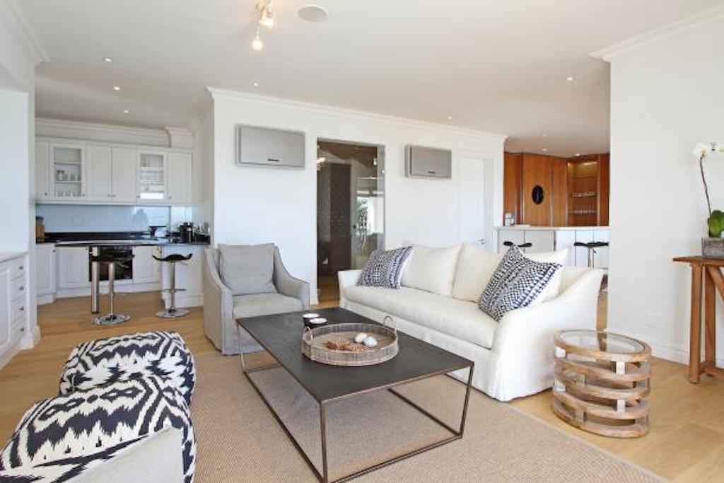 Photo 13 of Casa Giannasi accommodation in Camps Bay, Cape Town with 4 bedrooms and 4 bathrooms