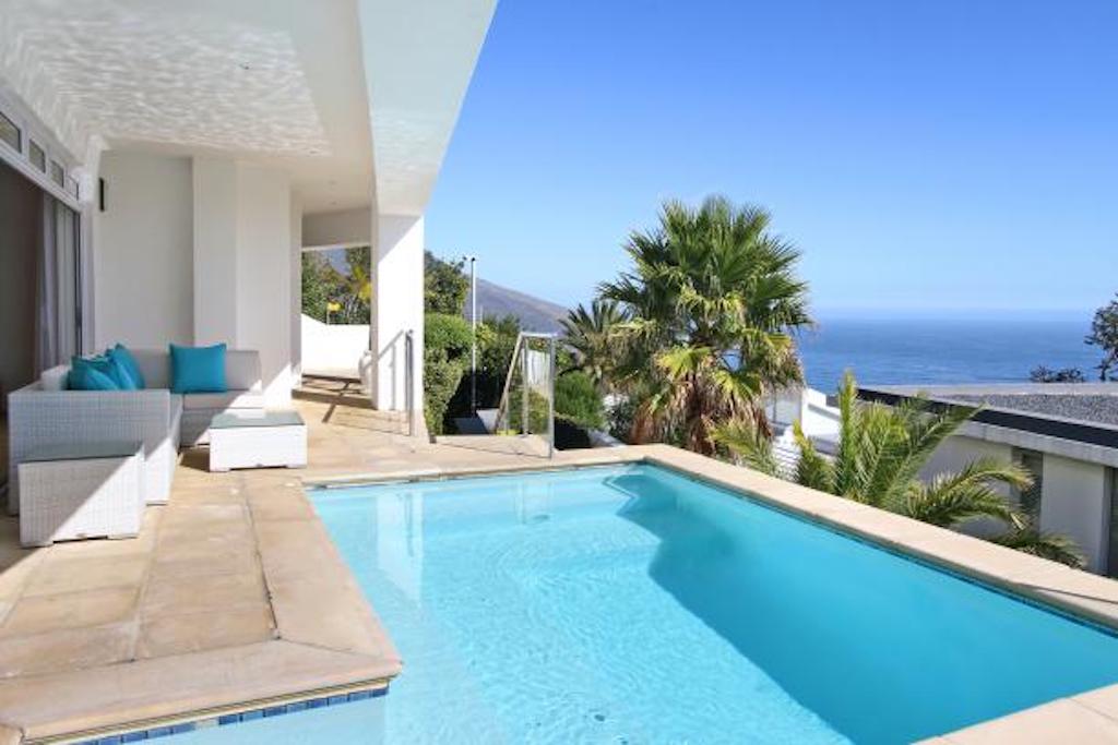 Photo 25 of Casa Giannasi accommodation in Camps Bay, Cape Town with 4 bedrooms and 4 bathrooms