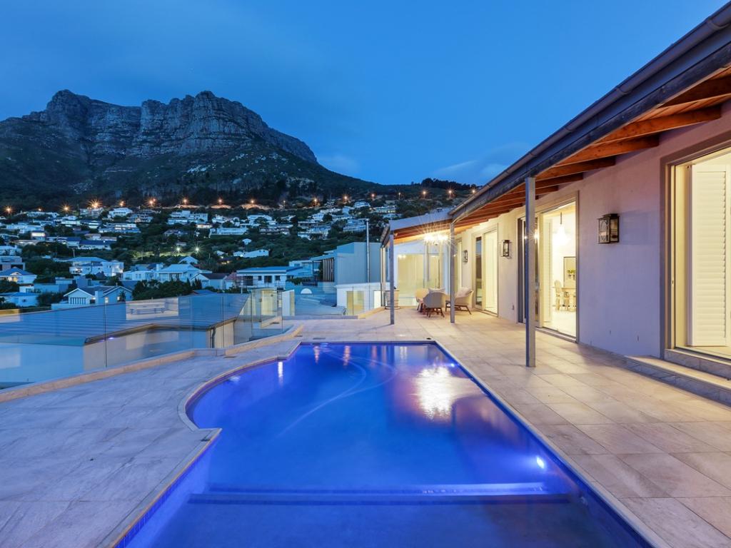 Photo 1 of Castle Rock Villa accommodation in Llandudno, Cape Town with 6 bedrooms and 6 bathrooms