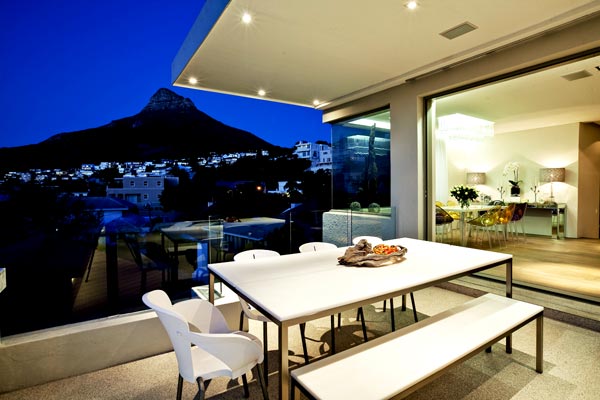 Photo 2 of Central Drive Camps Bay accommodation in Camps Bay, Cape Town with 3 bedrooms and 3 bathrooms