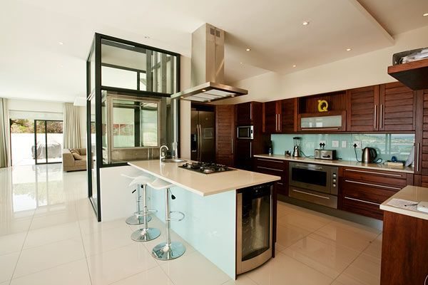 Photo 16 of Central Drive Villa accommodation in Camps Bay, Cape Town with 5 bedrooms and 5 bathrooms