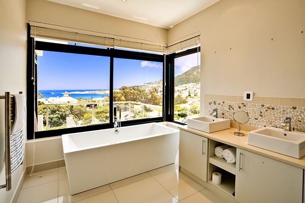 Photo 7 of Central Drive Villa accommodation in Camps Bay, Cape Town with 5 bedrooms and 5 bathrooms