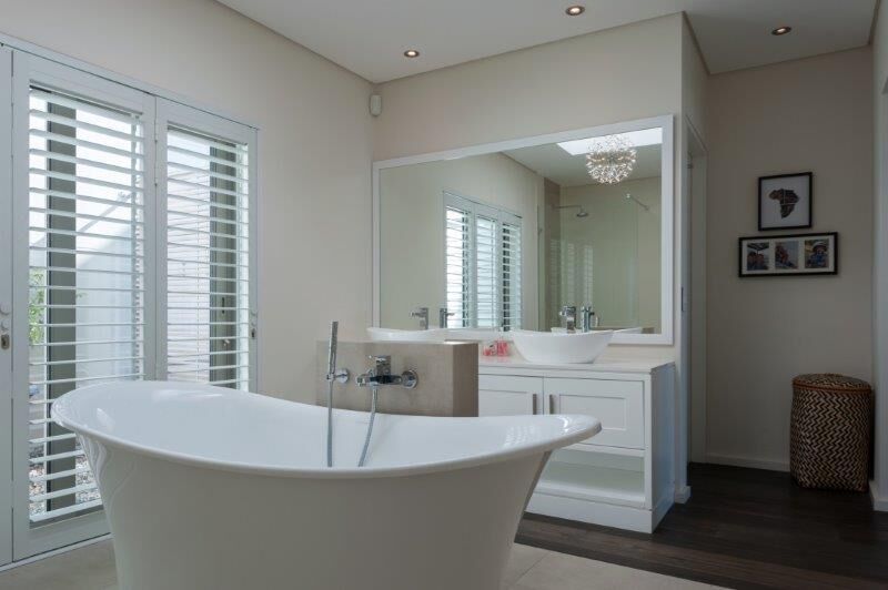 Photo 15 of Changing Waves Villa accommodation in Llandudno, Cape Town with 5 bedrooms and 5 bathrooms