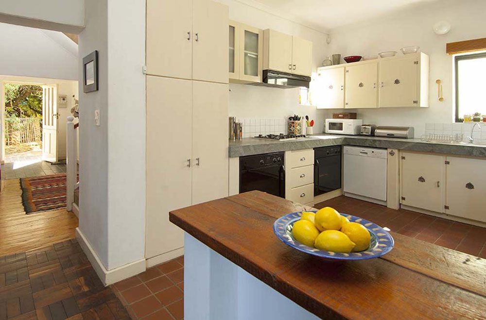 Photo 15 of Charlies Kommetjie House accommodation in Kommetjie, Cape Town with 4 bedrooms and 3 bathrooms