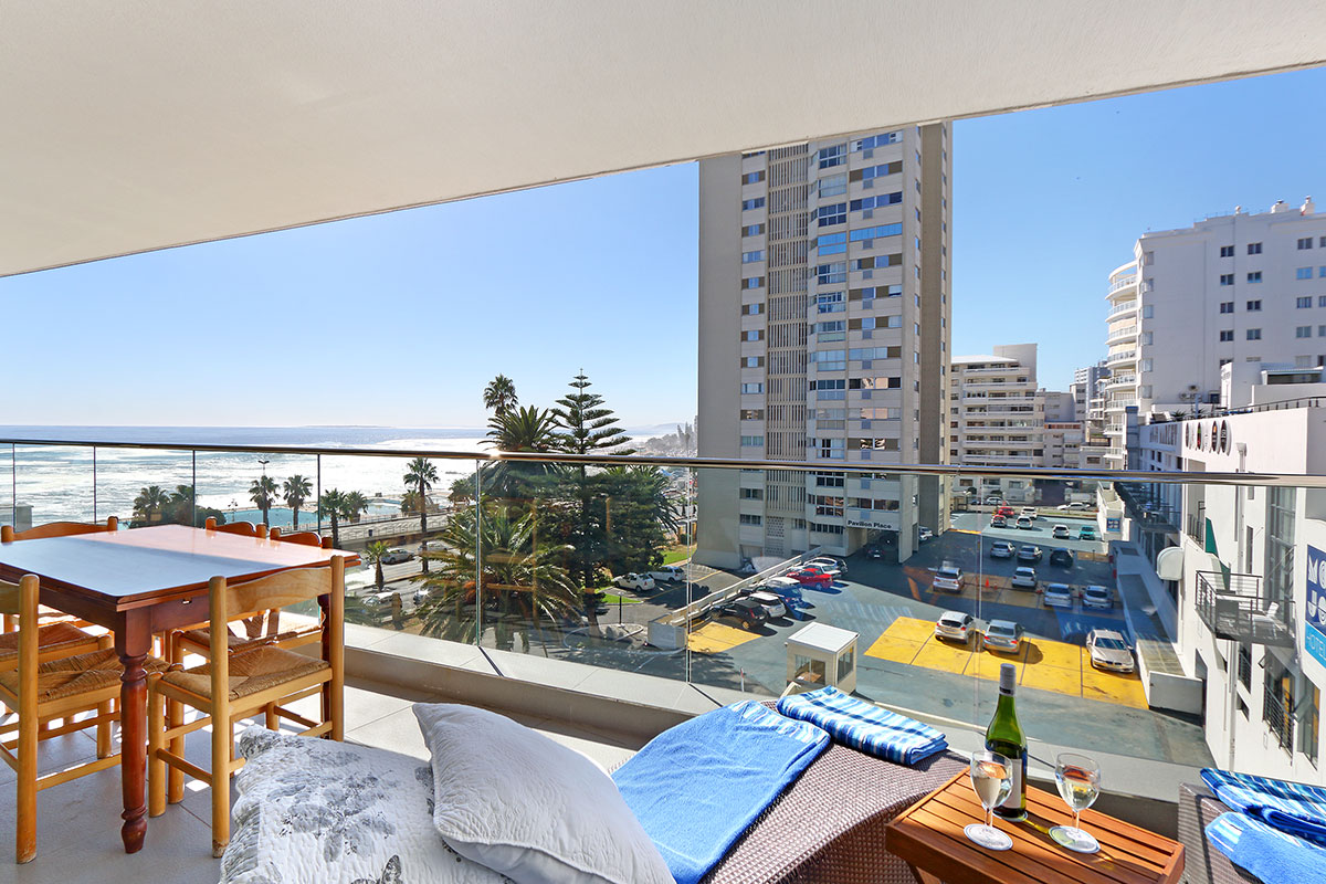 Photo 6 of Clarens Apartment accommodation in Sea Point, Cape Town with 3 bedrooms and 3 bathrooms