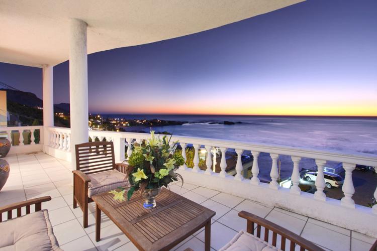 Photo 7 of Clifton Court 4 accommodation in Clifton, Cape Town with 3 bedrooms and 2 bathrooms