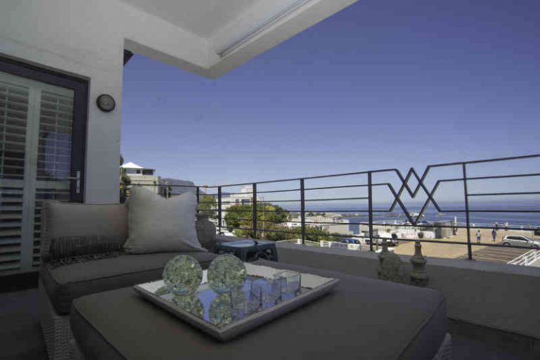 Photo 2 of Clifton Crest accommodation in Clifton, Cape Town with 2 bedrooms and 2 bathrooms