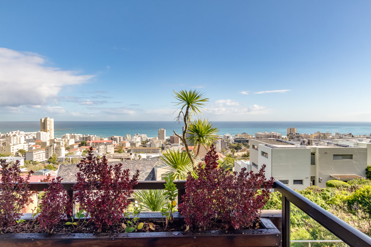 Photo 16 of Cloud 17 accommodation in Sea Point, Cape Town with 2 bedrooms and 2 bathrooms