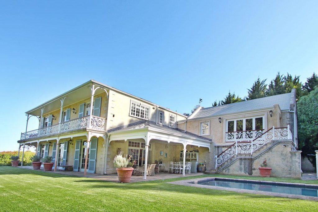 Photo 1 of Constantia Avenue accommodation in Constantia, Cape Town with 4 bedrooms and 2 bathrooms