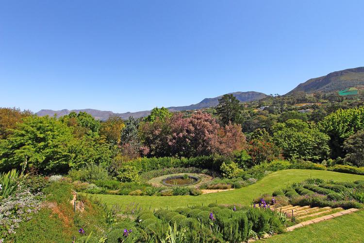 Photo 16 of Constantia Cape Velvet accommodation in Constantia, Cape Town with 7 bedrooms and 7 bathrooms