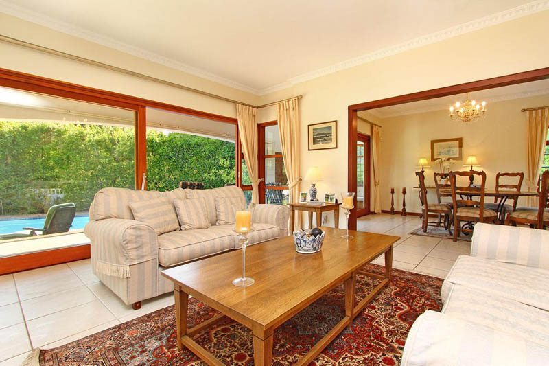 Photo 13 of Constantia Danbury Cross accommodation in Constantia, Cape Town with 4 bedrooms and 3 bathrooms