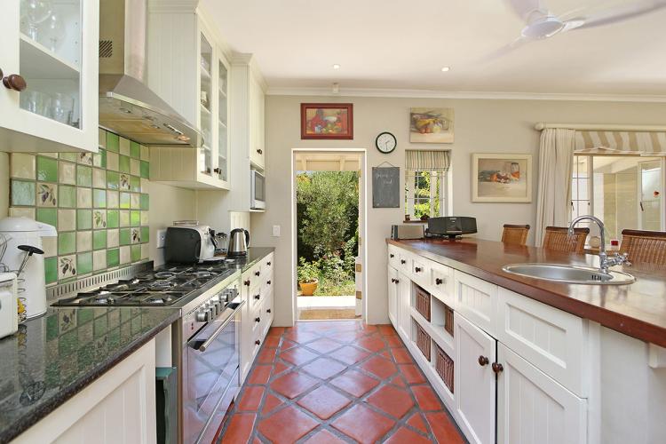 Photo 15 of Constantia Evergreen accommodation in Constantia, Cape Town with 5 bedrooms and 4 bathrooms