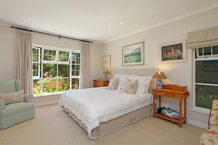 Photo 5 of Constantia Evergreen accommodation in Constantia, Cape Town with 5 bedrooms and 4 bathrooms