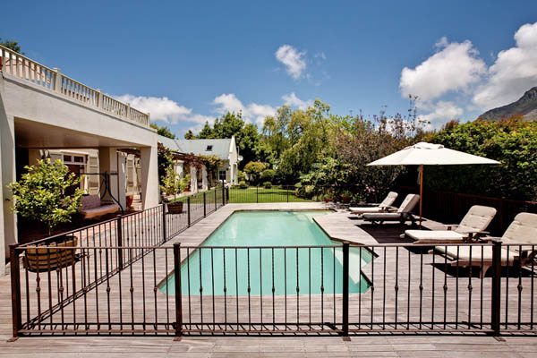 Photo 8 of Constantia Glen accommodation in Constantia, Cape Town with 5 bedrooms and 4 bathrooms