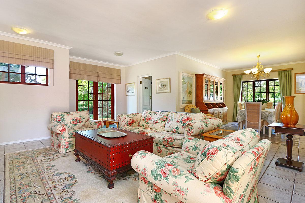 Photo 13 of Constantia Hampshire accommodation in Constantia, Cape Town with 7 bedrooms and 8.5 bathrooms