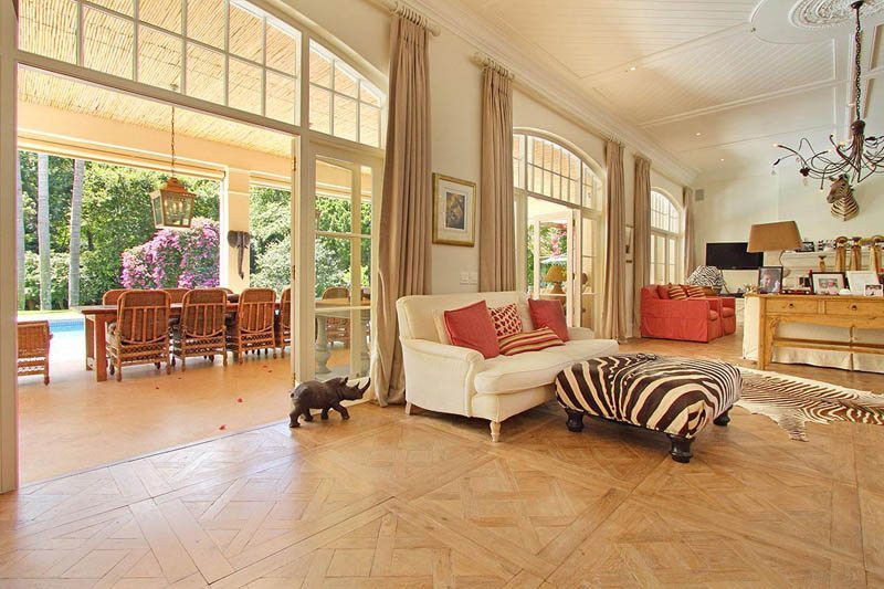 Photo 5 of Constantia Heights Villa accommodation in Constantia, Cape Town with 7 bedrooms and 7 bathrooms