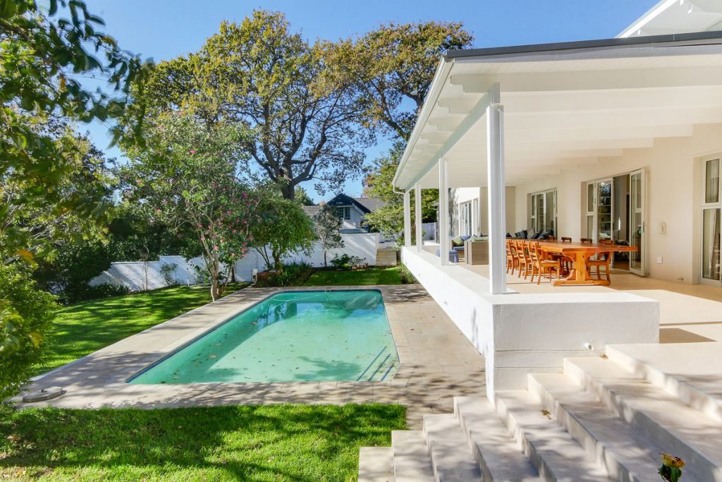 Photo 1 of Constantia House accommodation in Constantia, Cape Town with 4 bedrooms and 3 bathrooms