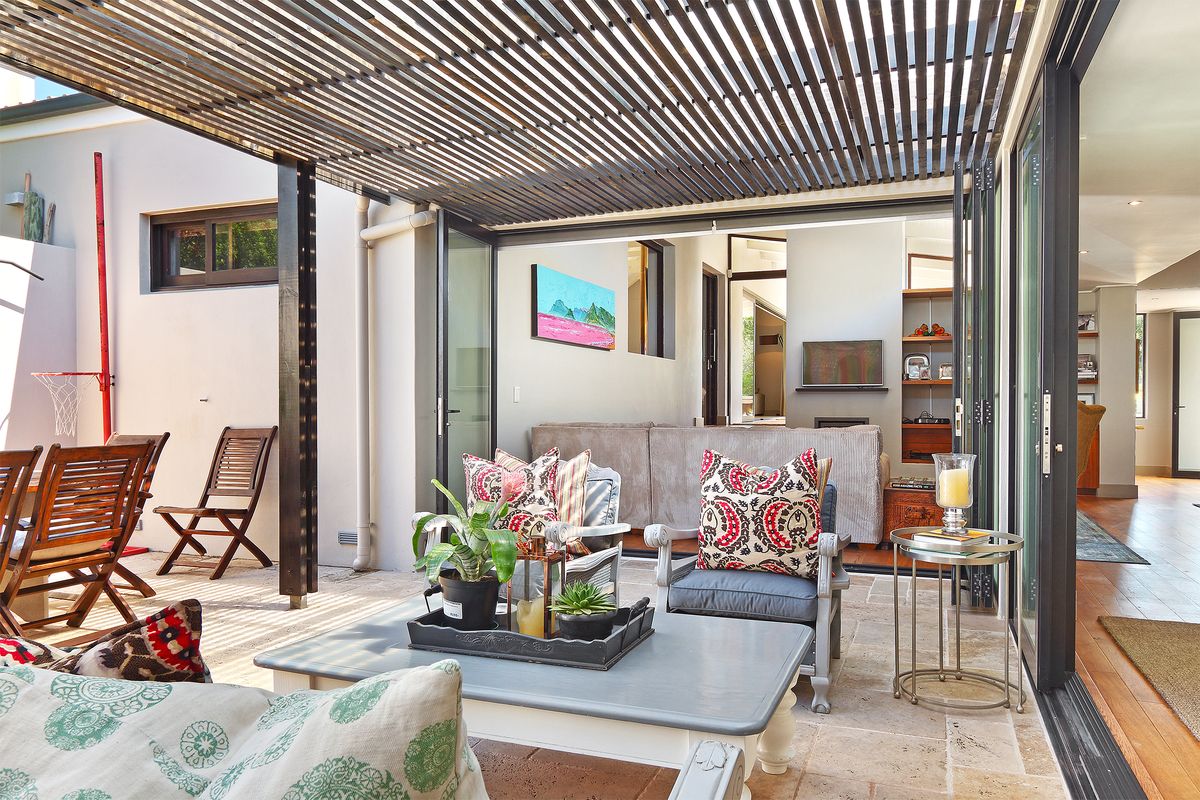 Photo 25 of Constantia Modern Villa accommodation in Constantia, Cape Town with 5 bedrooms and 6 bathrooms