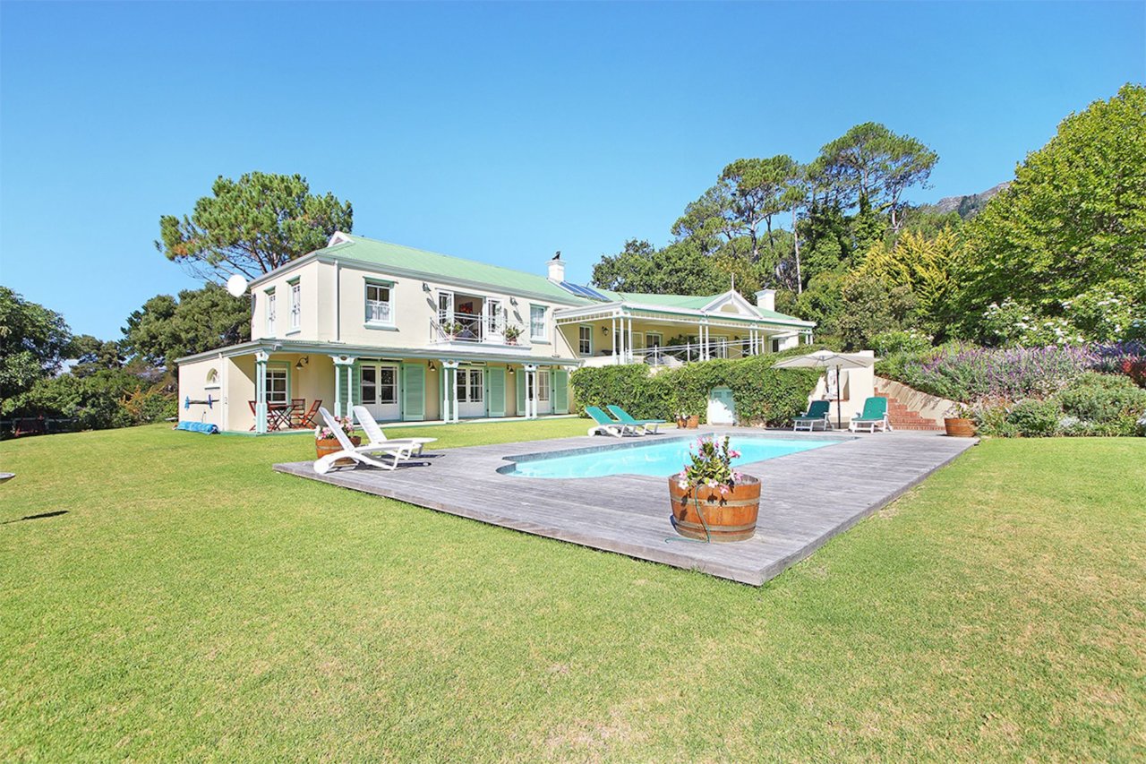 Photo 13 of Constantia Outlook accommodation in Constantia, Cape Town with 6 bedrooms and 6 bathrooms