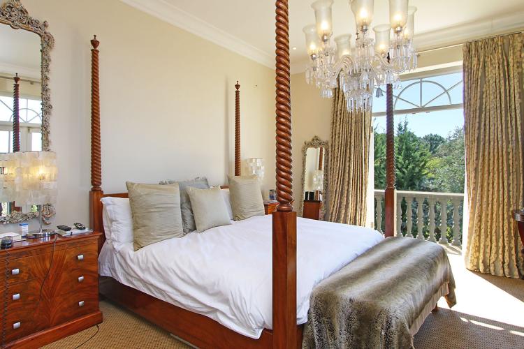 Photo 18 of Constantia Views accommodation in Constantia, Cape Town with 4 bedrooms and 3 bathrooms