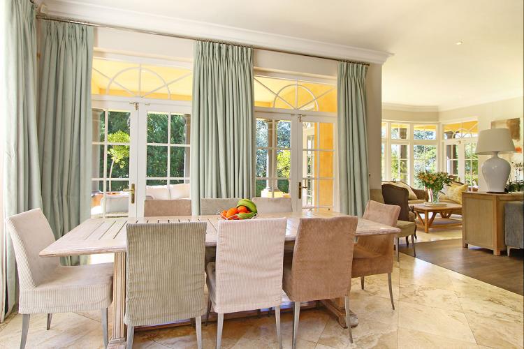 Photo 10 of Constantia Views accommodation in Constantia, Cape Town with 4 bedrooms and 3 bathrooms
