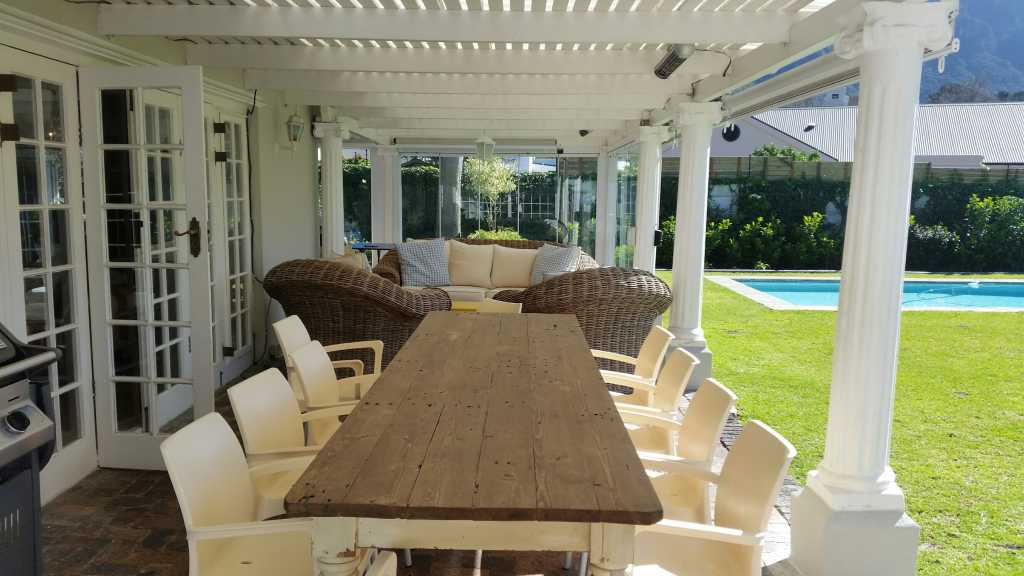 Photo 10 of Constantia Vista accommodation in Constantia, Cape Town with 5 bedrooms and 4 bathrooms