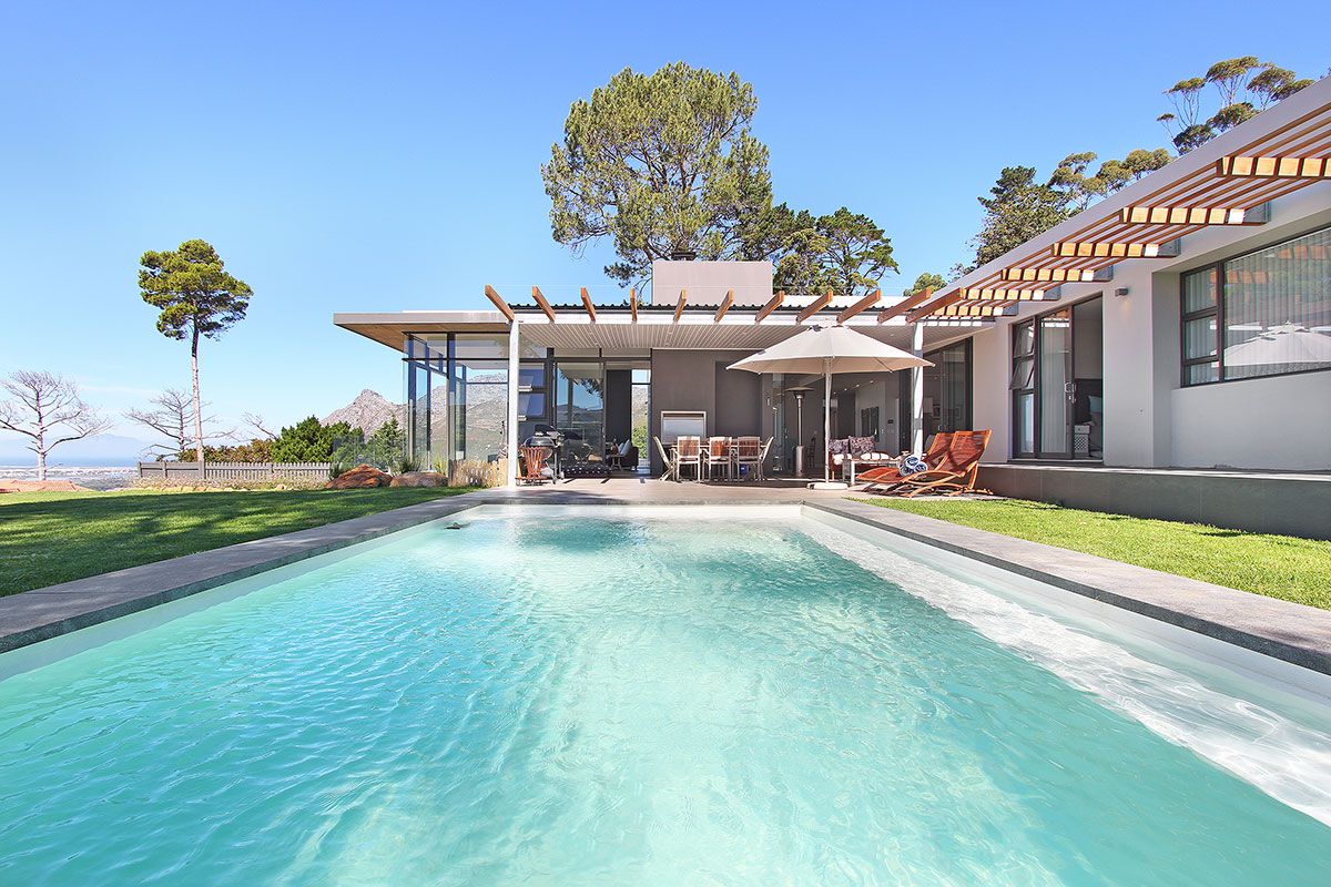 Photo 10 of Constantia Zwaanswyk Villa accommodation in Constantia, Cape Town with 5 bedrooms and 5 bathrooms