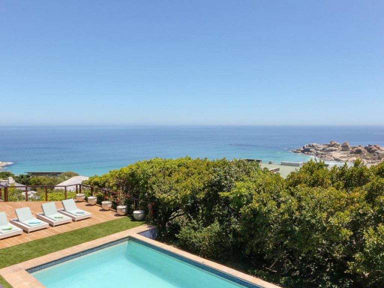 Photo 20 of Copacabana accommodation in Llandudno, Cape Town with 5 bedrooms and 4 bathrooms