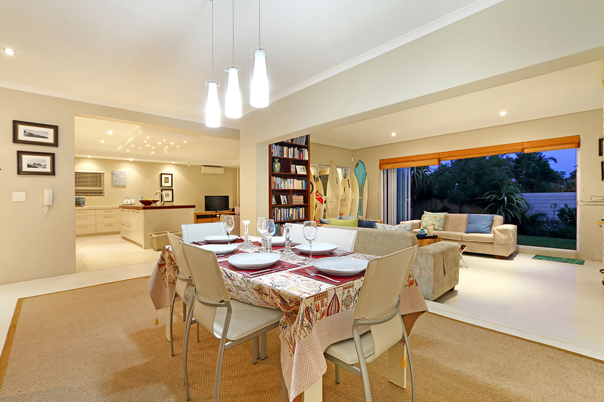 Photo 8 of Cowrie Villa 5 accommodation in Sunset Beach, Cape Town with 4 bedrooms and 3 bathrooms