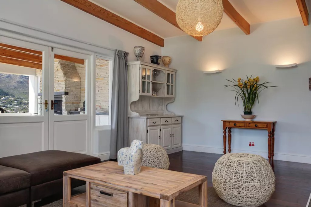 Photo 3 of Dana House Hout Bay accommodation in Hout Bay, Cape Town with 4 bedrooms and 4 bathrooms