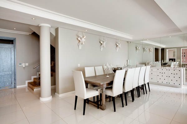 Photo 4 of De Wet Elegance accommodation in Bantry Bay, Cape Town with 3 bedrooms and 2.5 bathrooms