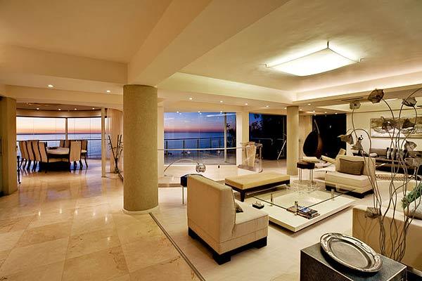 Photo 2 of De Wet Grand accommodation in Bantry Bay, Cape Town with 5 bedrooms and 5 bathrooms
