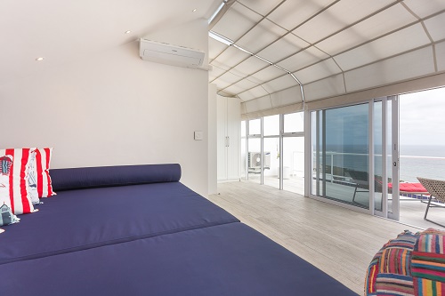 Photo 13 of Deep Blue Oyster accommodation in Camps Bay, Cape Town with 2 bedrooms and 1 bathrooms