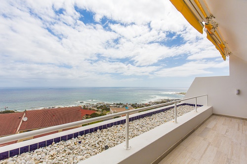 Photo 22 of Deep Blue Oyster accommodation in Camps Bay, Cape Town with 2 bedrooms and 1 bathrooms