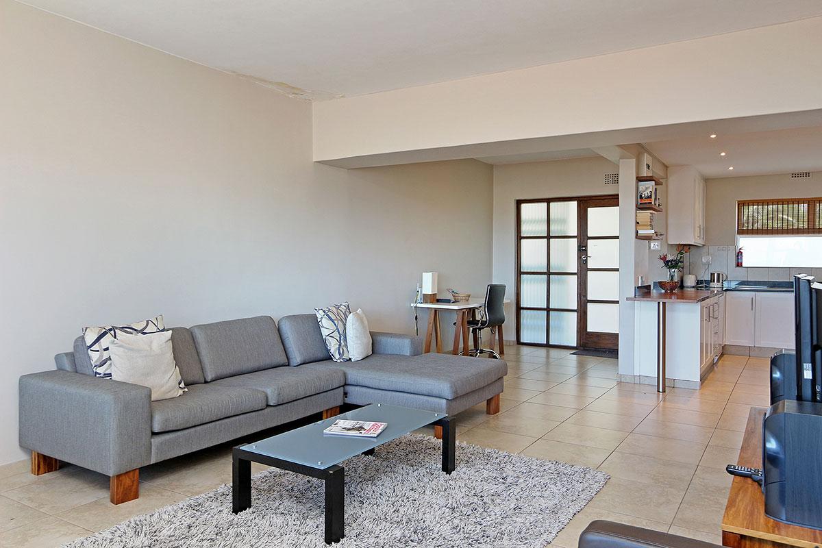 Photo 3 of Doverhurst Apartment accommodation in Sea Point, Cape Town with 3 bedrooms and 2 bathrooms