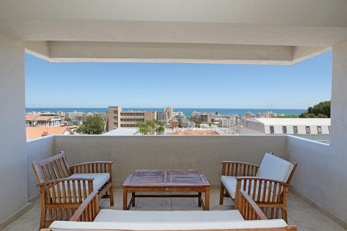 Photo 5 of Doverhurst Apartment accommodation in Sea Point, Cape Town with 3 bedrooms and 2 bathrooms