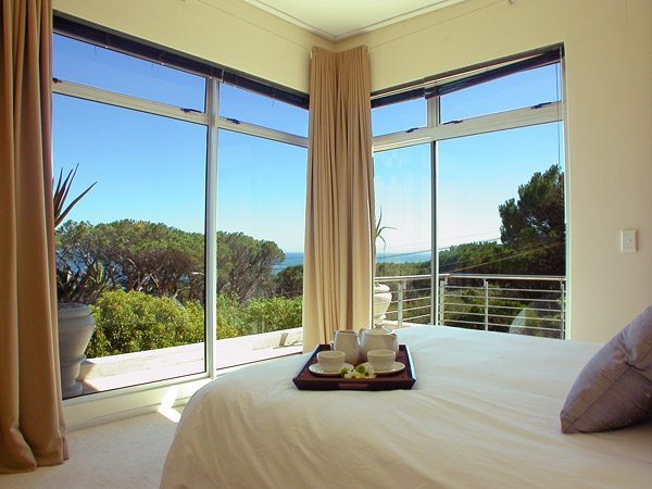 Photo 8 of Dunkeld Village accommodation in Camps Bay, Cape Town with 3 bedrooms and 2.5 bathrooms