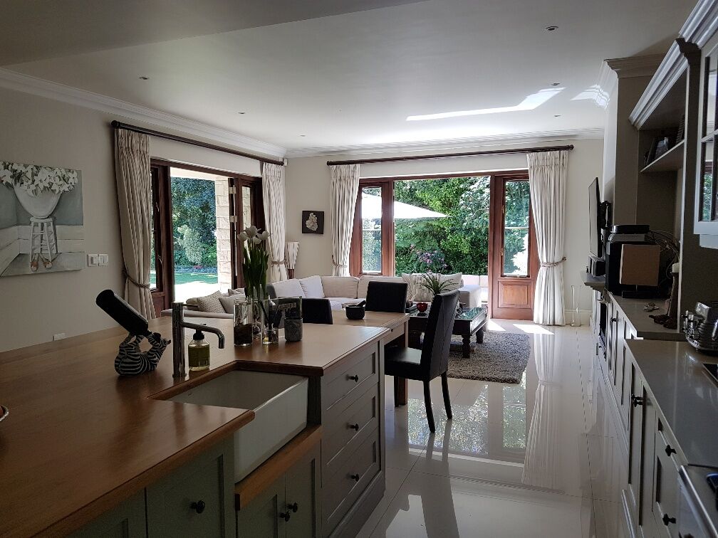 Photo 1 of Eagle Constantia accommodation in Constantia, Cape Town with 4 bedrooms and 4 bathrooms