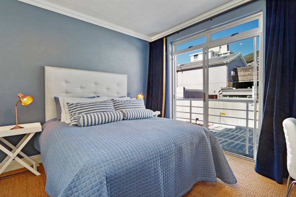 Photo 10 of Edgewater House accommodation in Bantry Bay, Cape Town with 3 bedrooms and 2 bathrooms