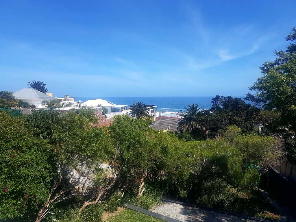 Photo 3 of Elite Duo accommodation in Camps Bay, Cape Town with 2 bedrooms and 2 bathrooms