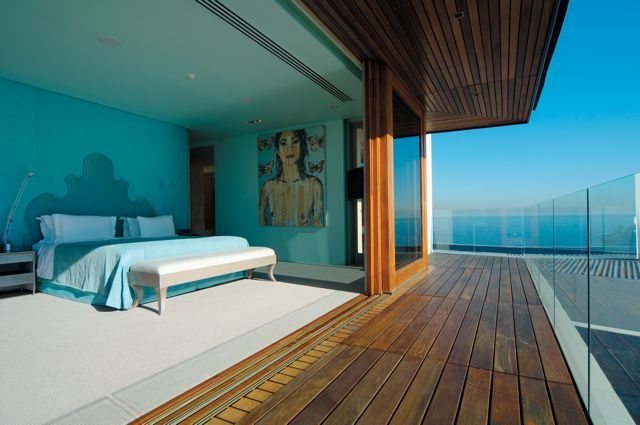Photo 2 of Ellerman Villa accommodation in Bantry Bay, Cape Town with 5 bedrooms and 5 bathrooms