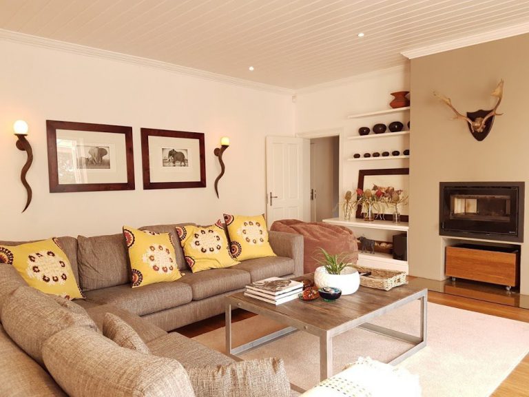 Photo 12 of Emary Villa accommodation in Newlands, Cape Town with 4 bedrooms and 3.5 bathrooms