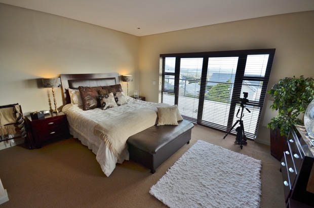 Photo 10 of Emerald Way accommodation in Noordhoek, Cape Town with 3 bedrooms and 2 bathrooms