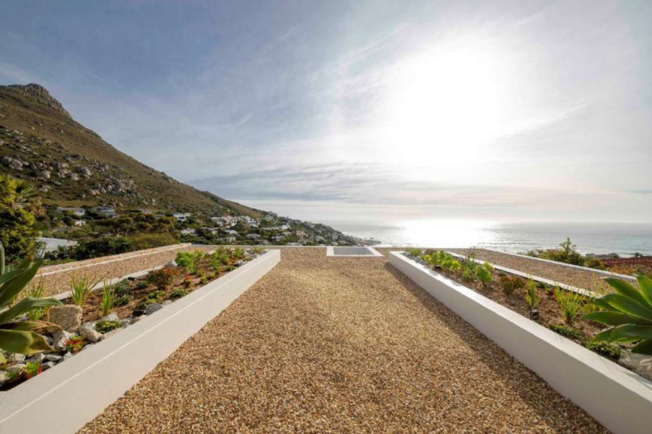 Photo 13 of Llandudno Summer accommodation in Llandudno, Cape Town with 4 bedrooms and 4 bathrooms