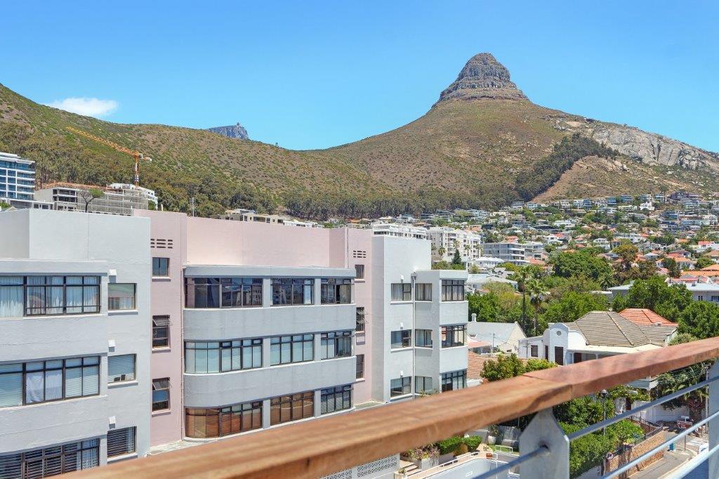 Photo 6 of Evergold accommodation in Sea Point, Cape Town with 2 bedrooms and 2 bathrooms