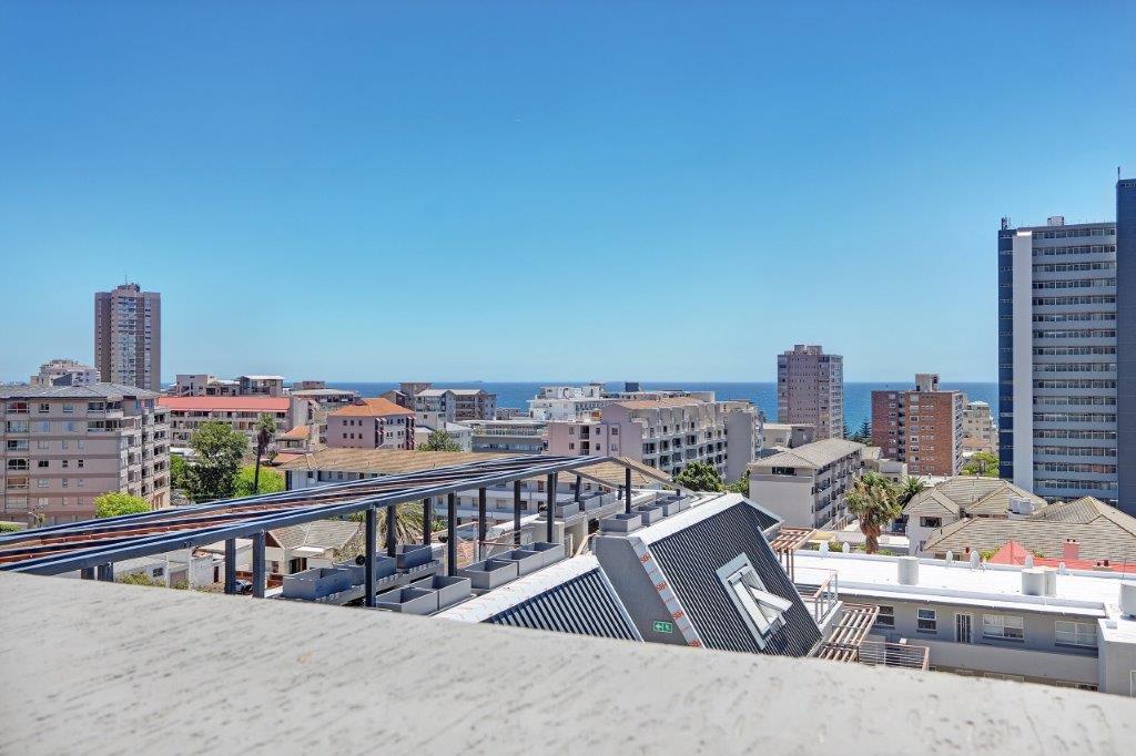 Photo 2 of Evergold accommodation in Sea Point, Cape Town with 2 bedrooms and 2 bathrooms